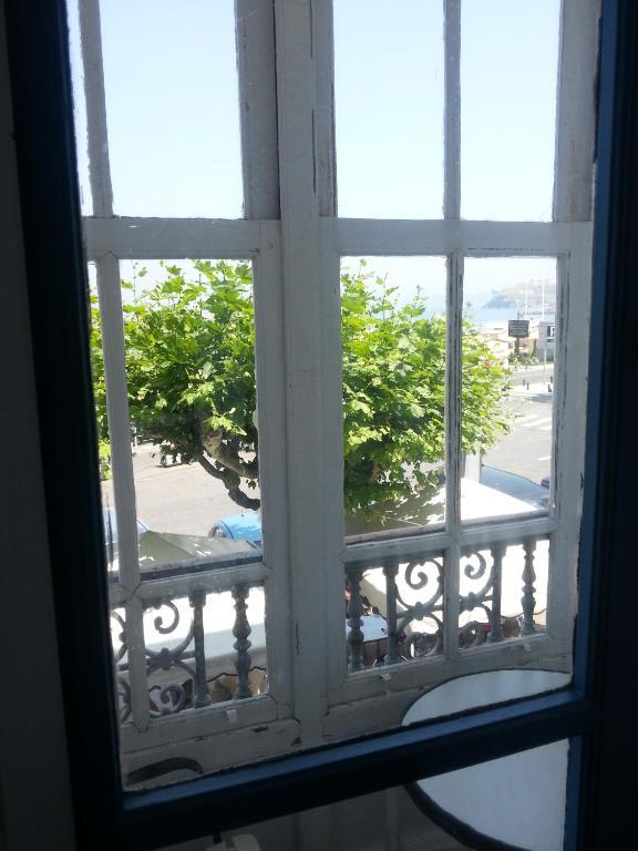 كاسترو أورديالس Pension "La Marina" المظهر الخارجي الصورة